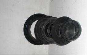 緩沖托輥配件價格